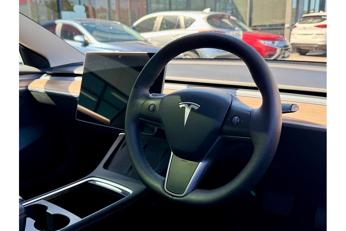2022 Tesla Model 3 Rear-Wheel Drive
