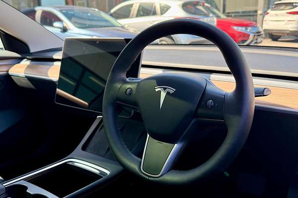 2022 Tesla Model 3 Rear-Wheel Drive