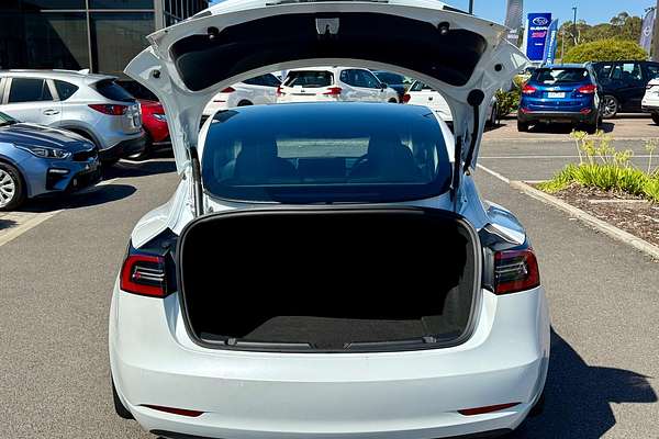 2022 Tesla Model 3 Rear-Wheel Drive