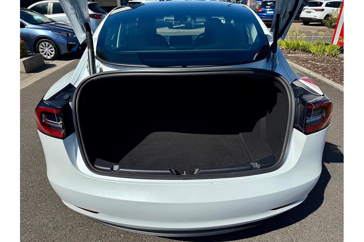 2022 Tesla Model 3 Rear-Wheel Drive