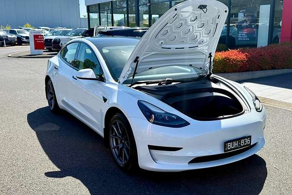 2022 Tesla Model 3 Rear-Wheel Drive