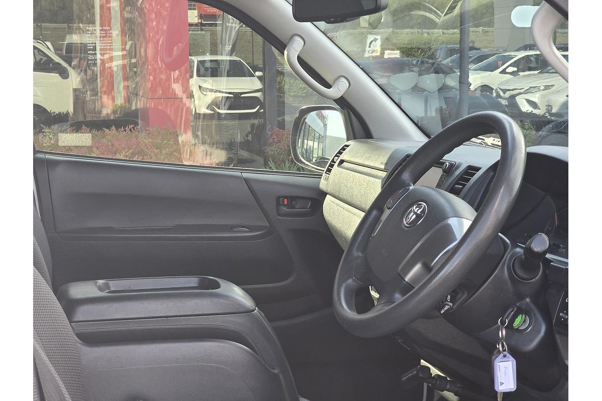 2018 Toyota Hiace KDH201R LWB