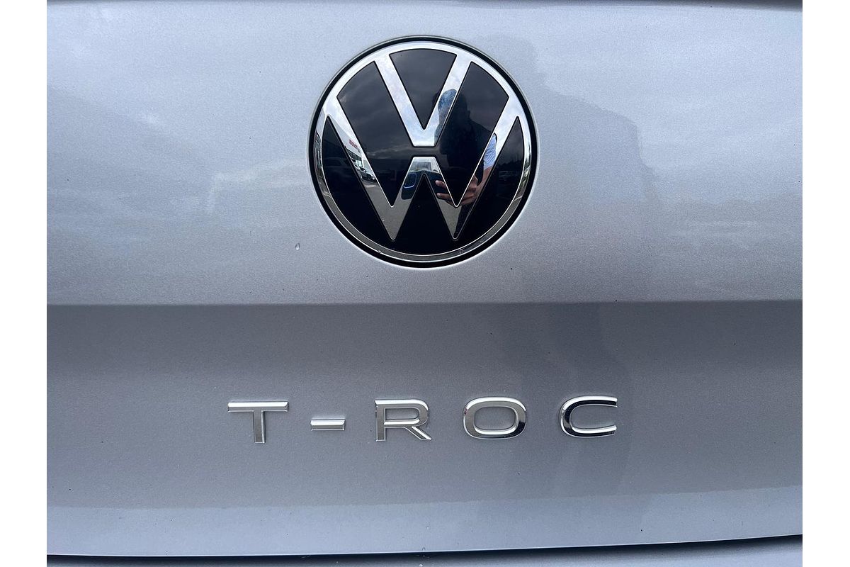 2022 Volkswagen T-Roc 140TSI R-Line D11