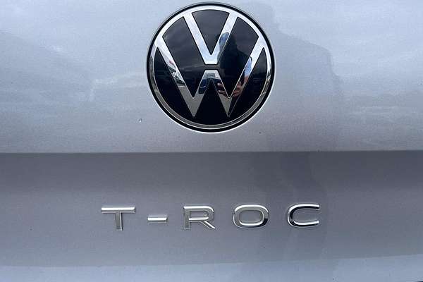 2022 Volkswagen T-Roc 140TSI R-Line D11