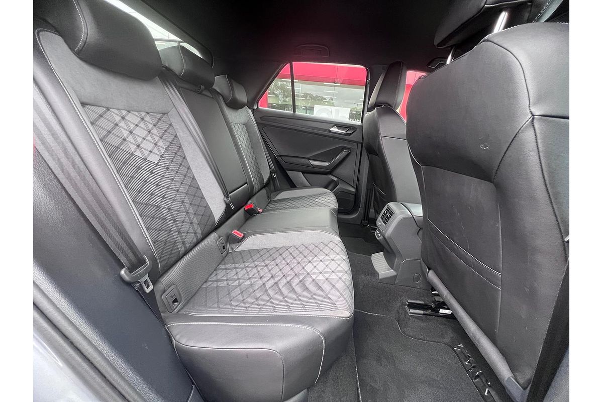 2022 Volkswagen T-Roc 140TSI R-Line D11