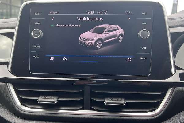 2022 Volkswagen T-Roc 140TSI R-Line D11