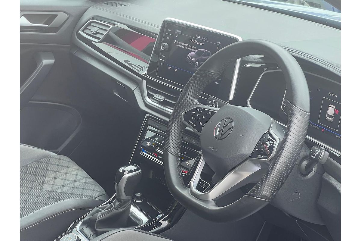 2022 Volkswagen T-Roc 140TSI R-Line D11
