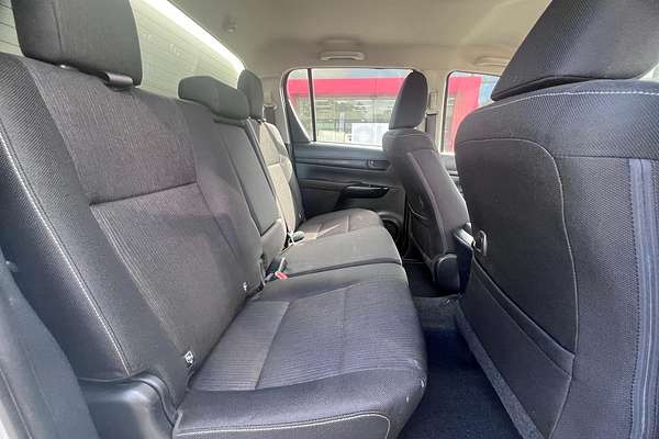 2017 Toyota Hilux SR GUN126R 4X4