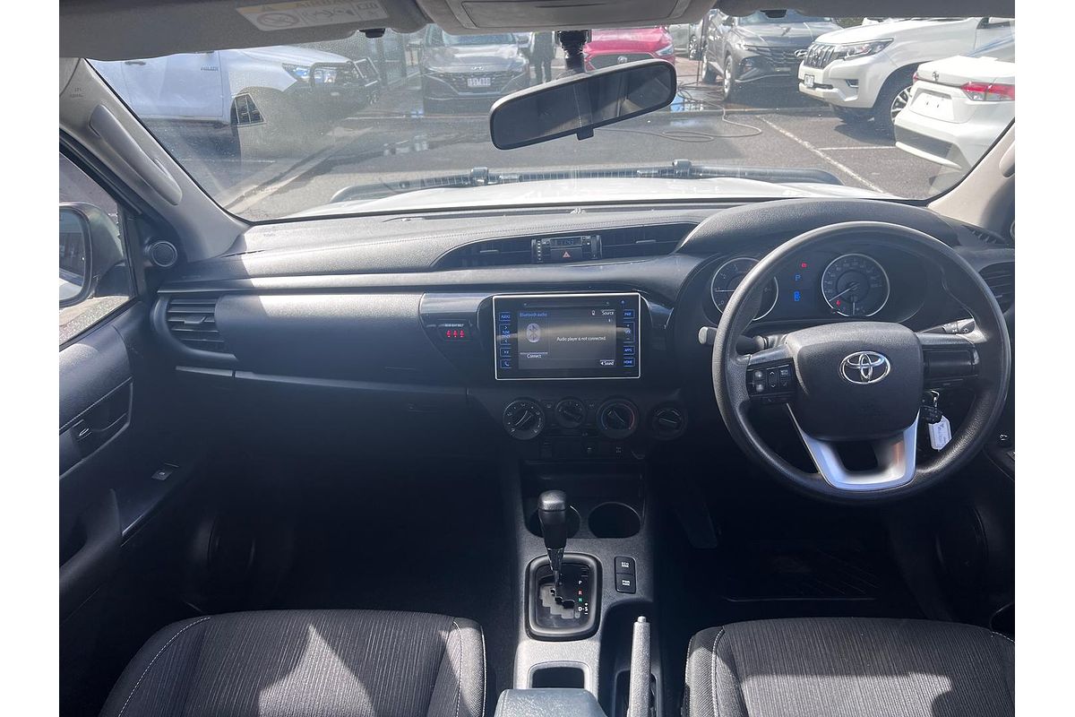 2017 Toyota Hilux SR GUN126R 4X4