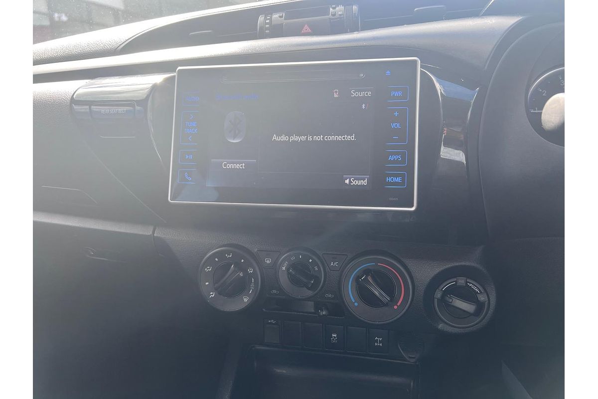 2017 Toyota Hilux SR GUN126R 4X4