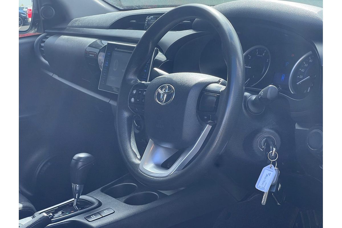 2017 Toyota Hilux SR GUN126R 4X4