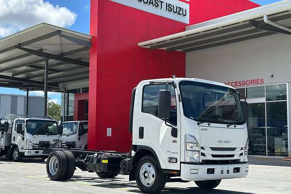 2025 Isuzu NNR 45-150 AMT MWB Cab Chassis NO ADBLUE  4x2