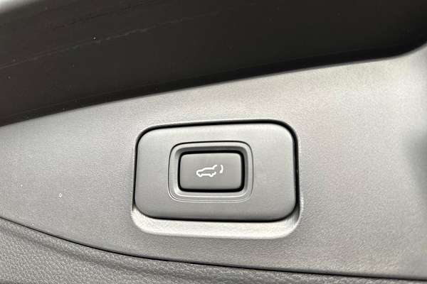 2025 Isuzu MU-X LS-U