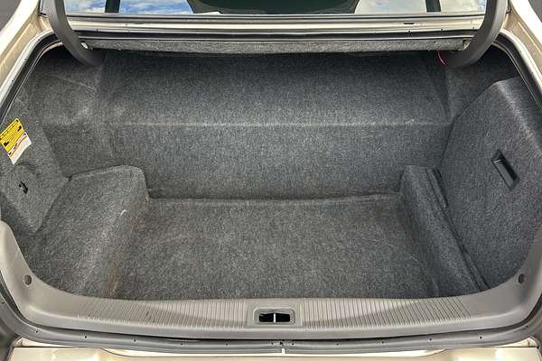 2004 Lincoln TOWN CAR SIGNATURE