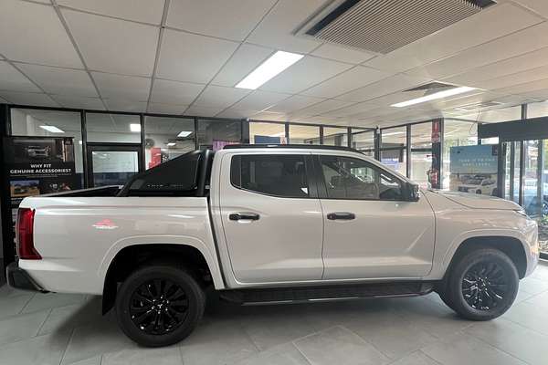 2024 Mitsubishi Triton GSR MV 4X4