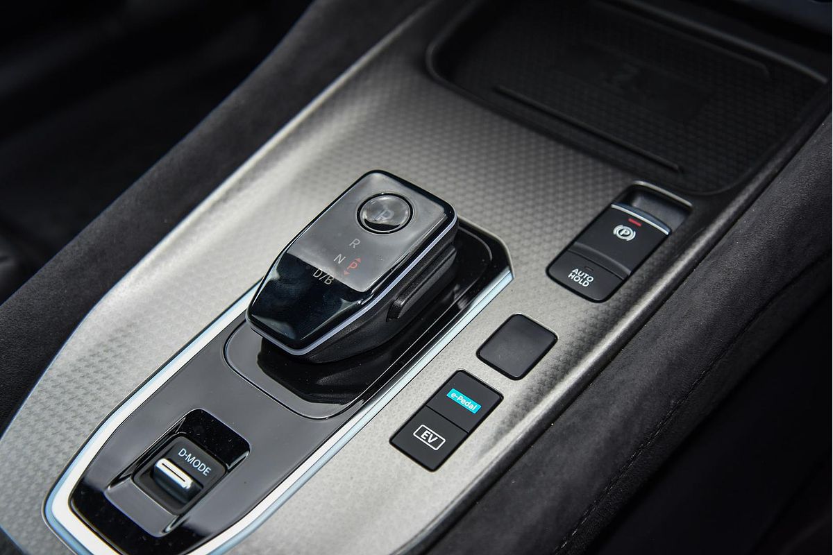 2025 Nissan QASHQAI N-DESIGN e-POWER J12
