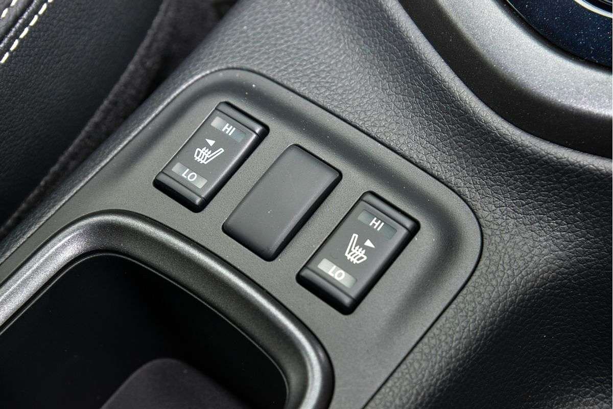 2025 Nissan Navara PRO-4X D23 4X4