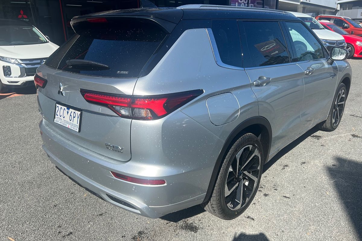 2024 Mitsubishi Outlander PHEV Exceed Tourer ZM