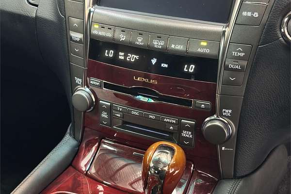 2007 Lexus LS600H Version S UVF455