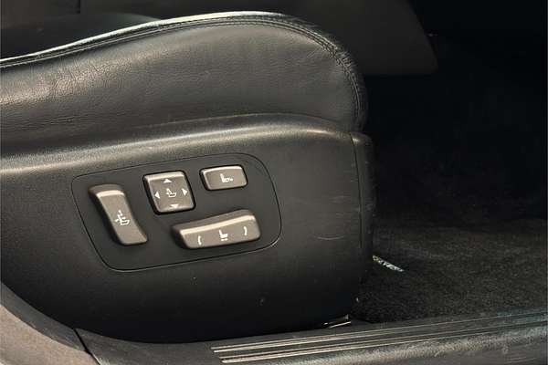 2007 Lexus LS600H Version S UVF455