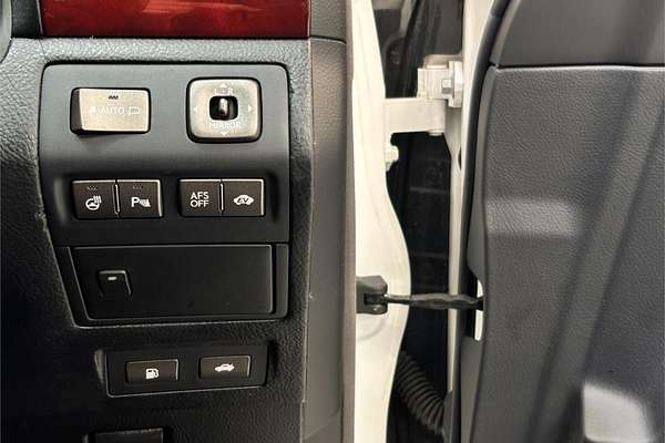 2007 Lexus LS600H Version S UVF455