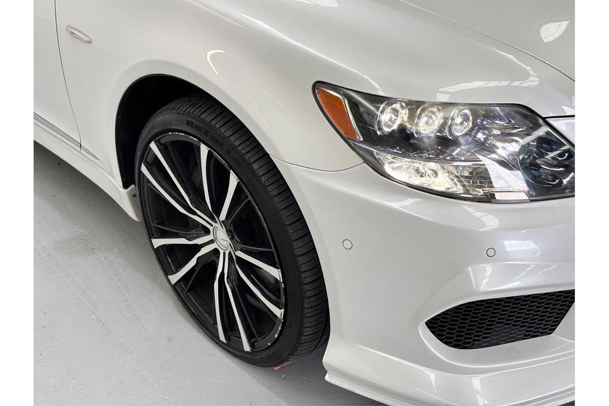 2007 Lexus LS600H Version S UVF455