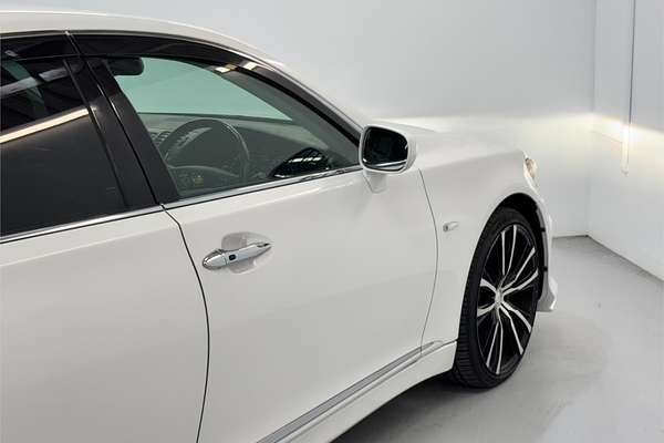 2007 Lexus LS600H Version S UVF455