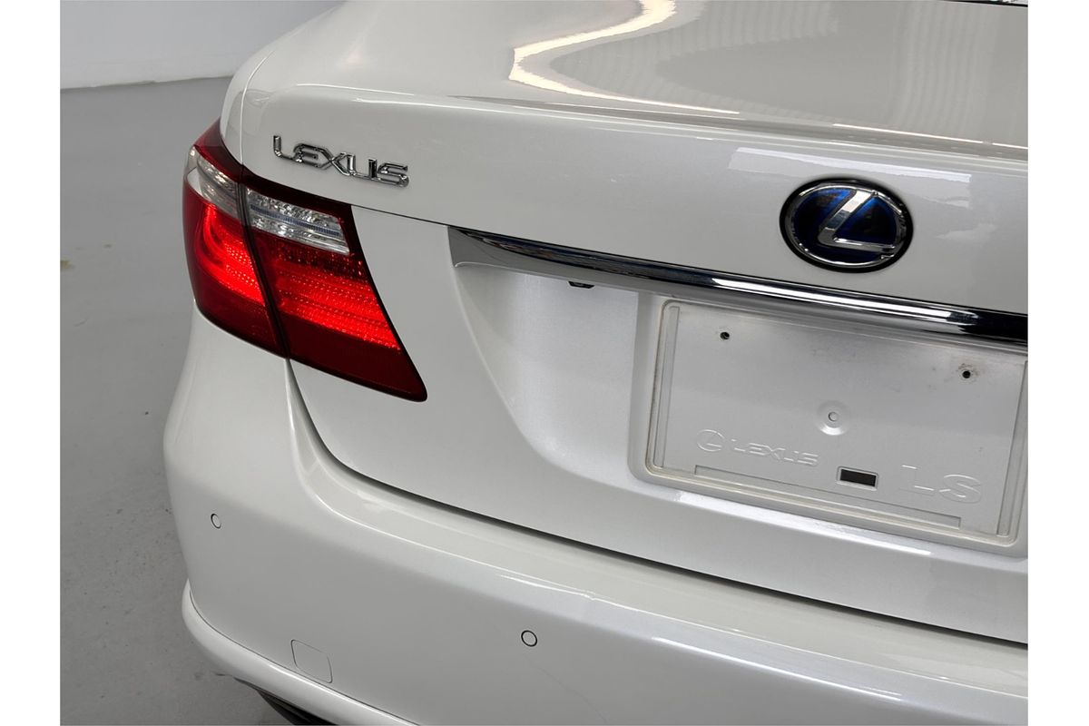 2007 Lexus LS600H Version S UVF455