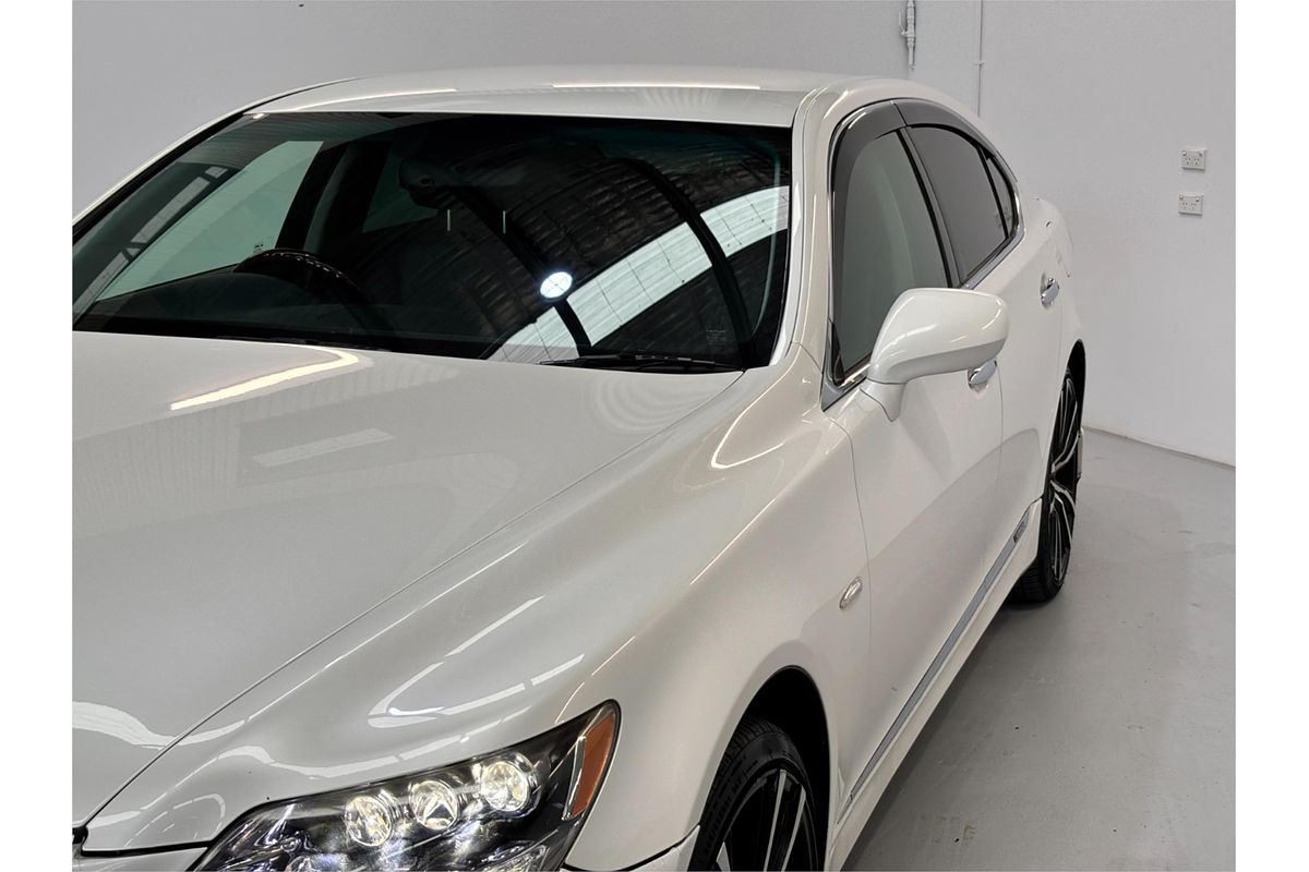 2007 Lexus LS600H Version S UVF455