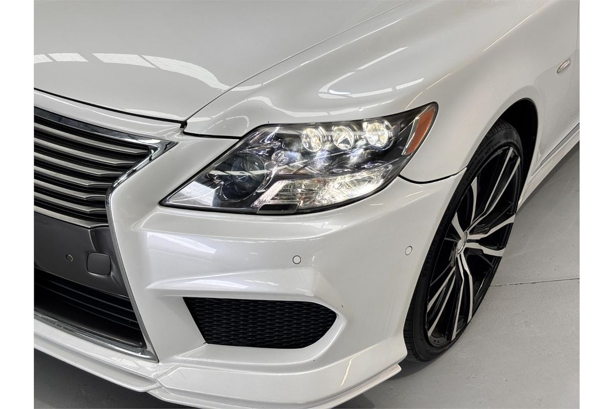 2007 Lexus LS600H Version S UVF455