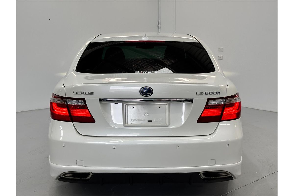 2007 Lexus LS600H Version S UVF455