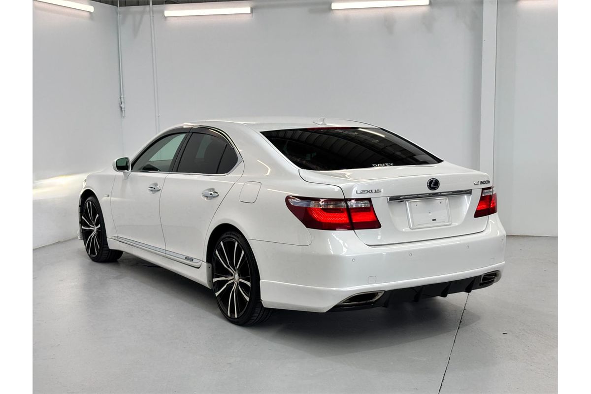 2007 Lexus LS600H Version S UVF455