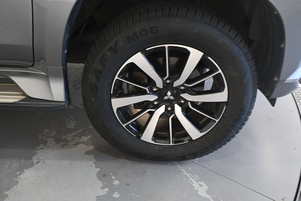2017 Mitsubishi Pajero Sport Exceed QE