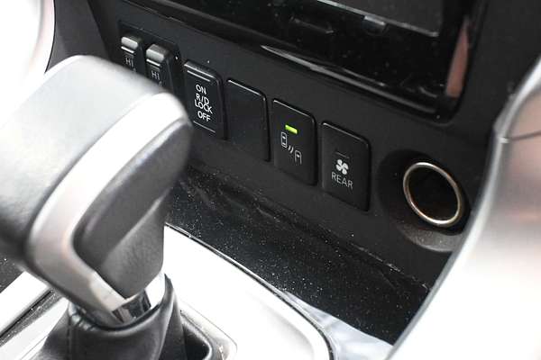 2017 Mitsubishi Pajero Sport Exceed QE