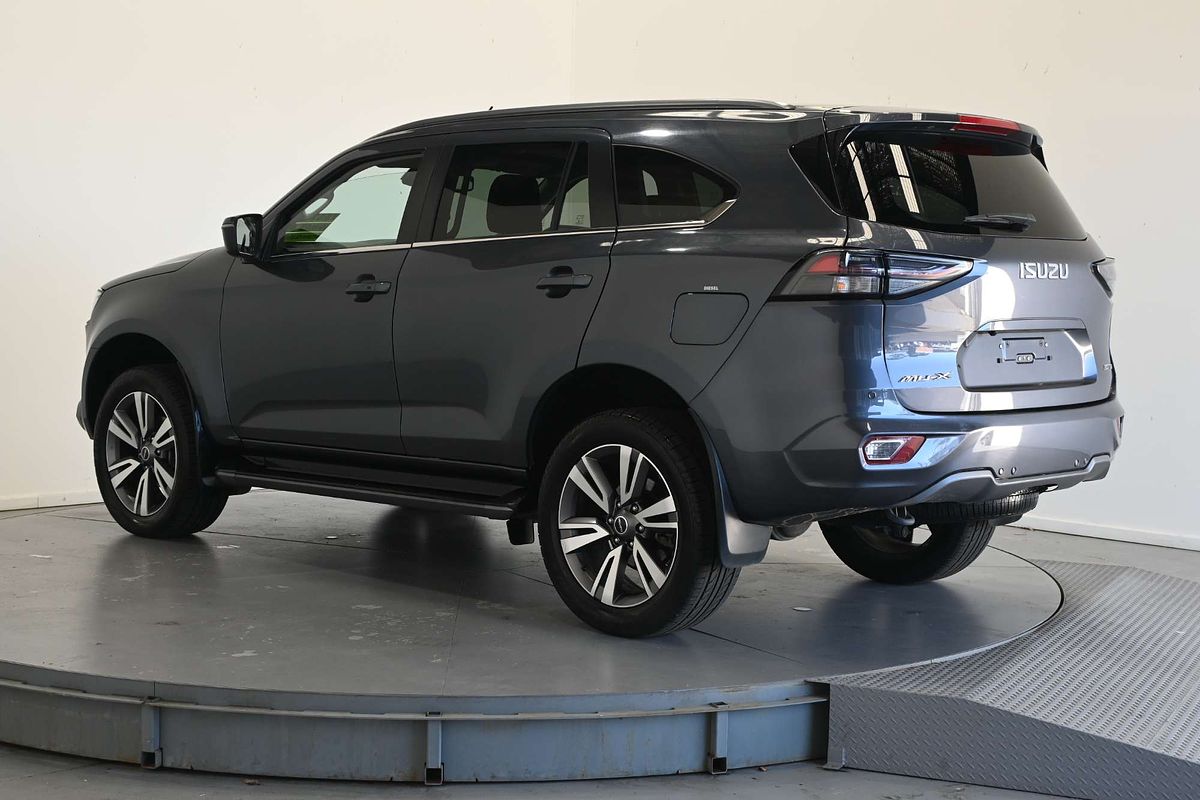 2023 Isuzu MU-X LS-T