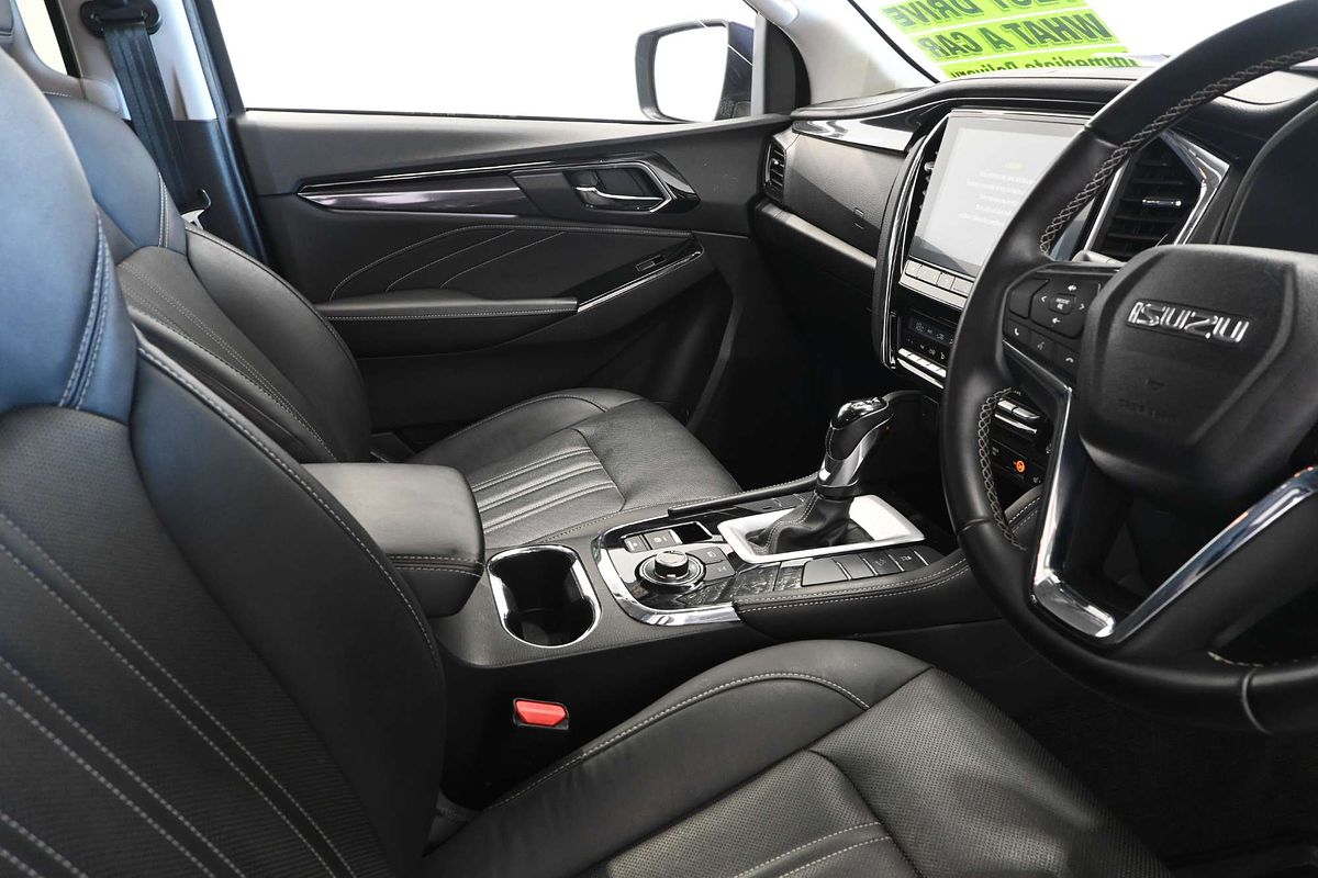 2023 Isuzu MU-X LS-T