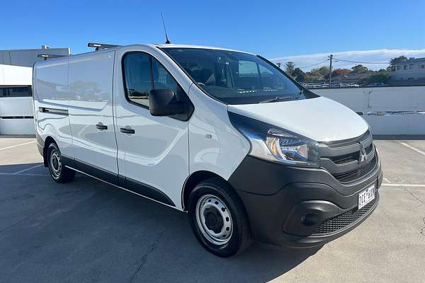 2020 Mitsubishi Express GLX SN LWB