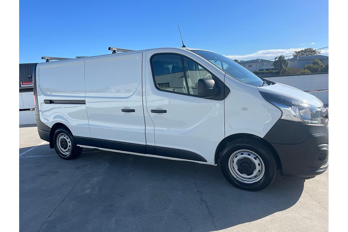 2020 Mitsubishi Express GLX SN LWB