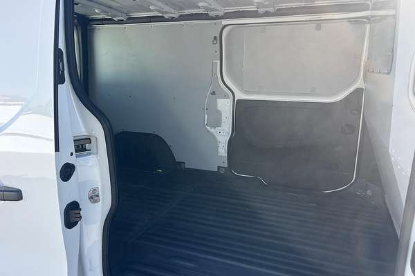 2020 Mitsubishi Express GLX SN LWB