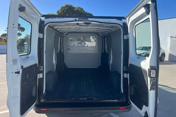 2020 Mitsubishi Express GLX SN LWB