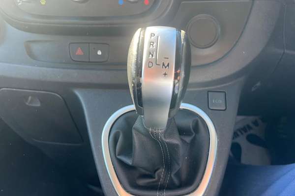 2020 Mitsubishi Express GLX SN LWB