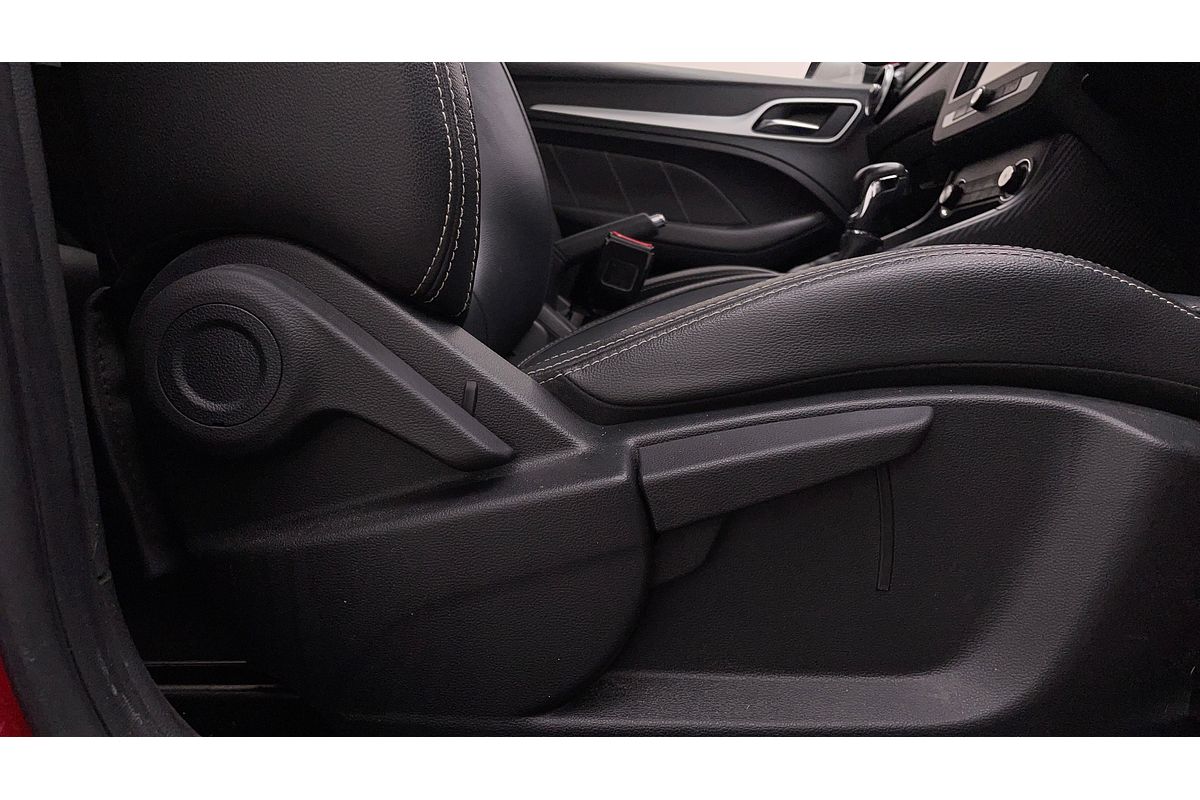 2019 MG ZS Essence AZS1