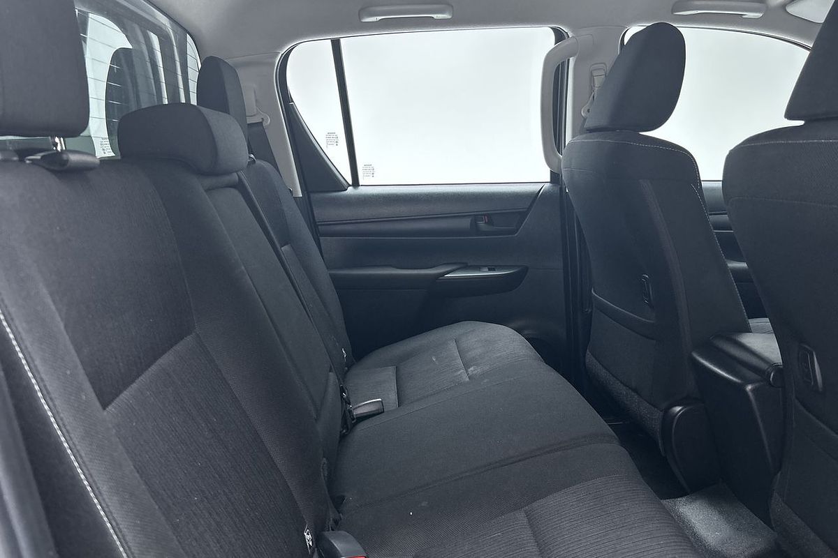 2019 Toyota Hilux SR GUN126R 4X4