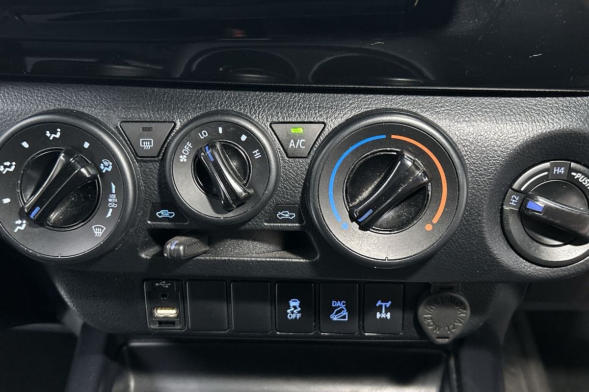 2019 Toyota Hilux SR GUN126R 4X4