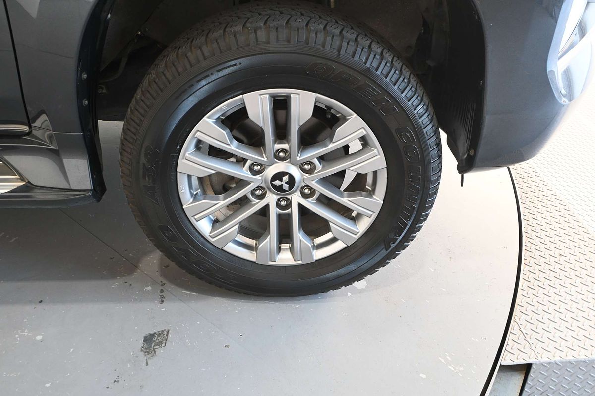 2022 Mitsubishi Pajero Sport GLX QF