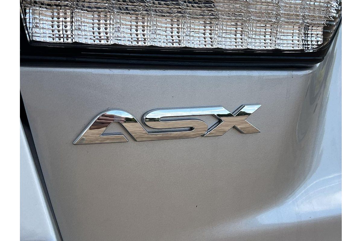 2024 Mitsubishi ASX ES XD