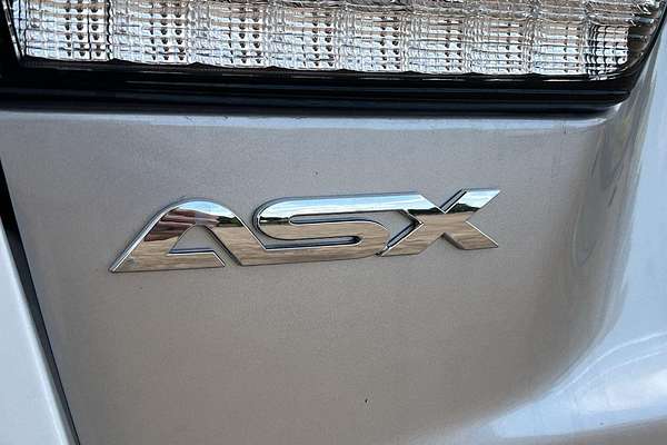 2024 Mitsubishi ASX ES XD