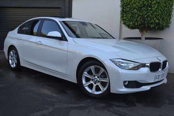 2012 BMW 3 Series 320i F30