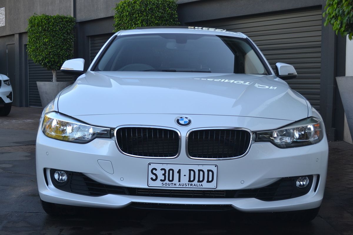 2012 BMW 3 Series 320i F30