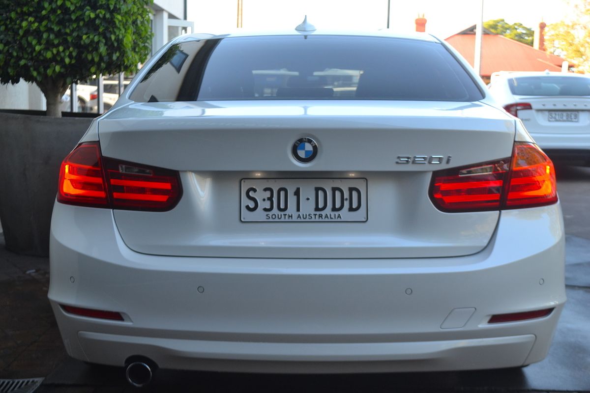 2012 BMW 3 Series 320i F30